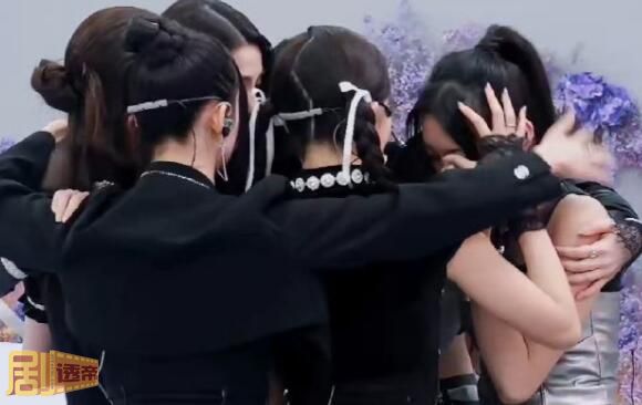 张艺兴女团成员有哪些