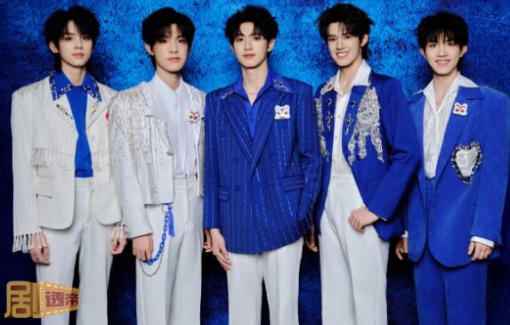 TOP登陆少年团应援色是什么